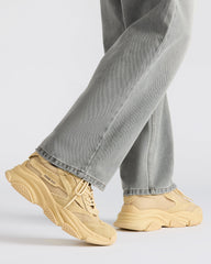 POSSESS TAUPE SUEDE